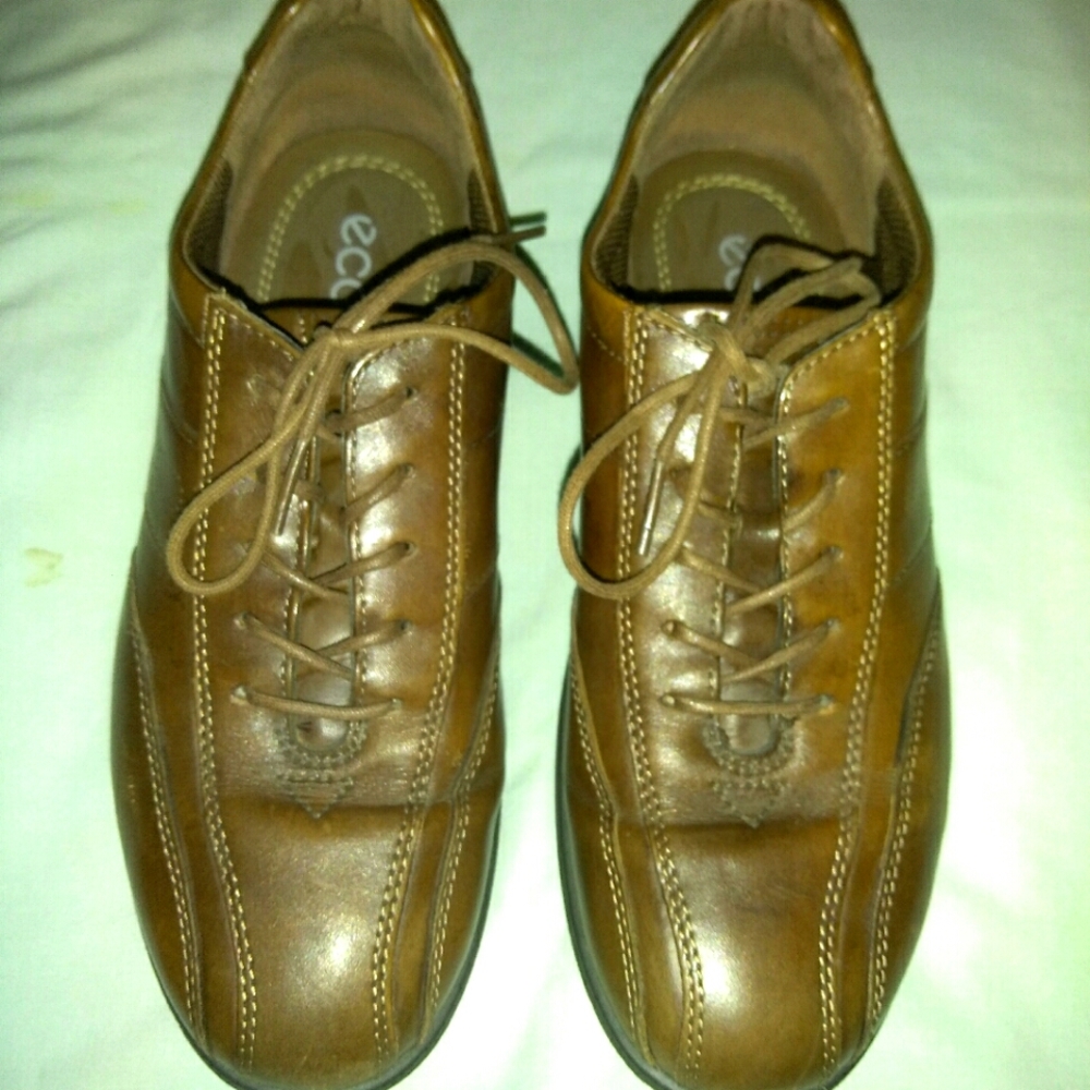 ECCO Ladies Leather Walkers 37